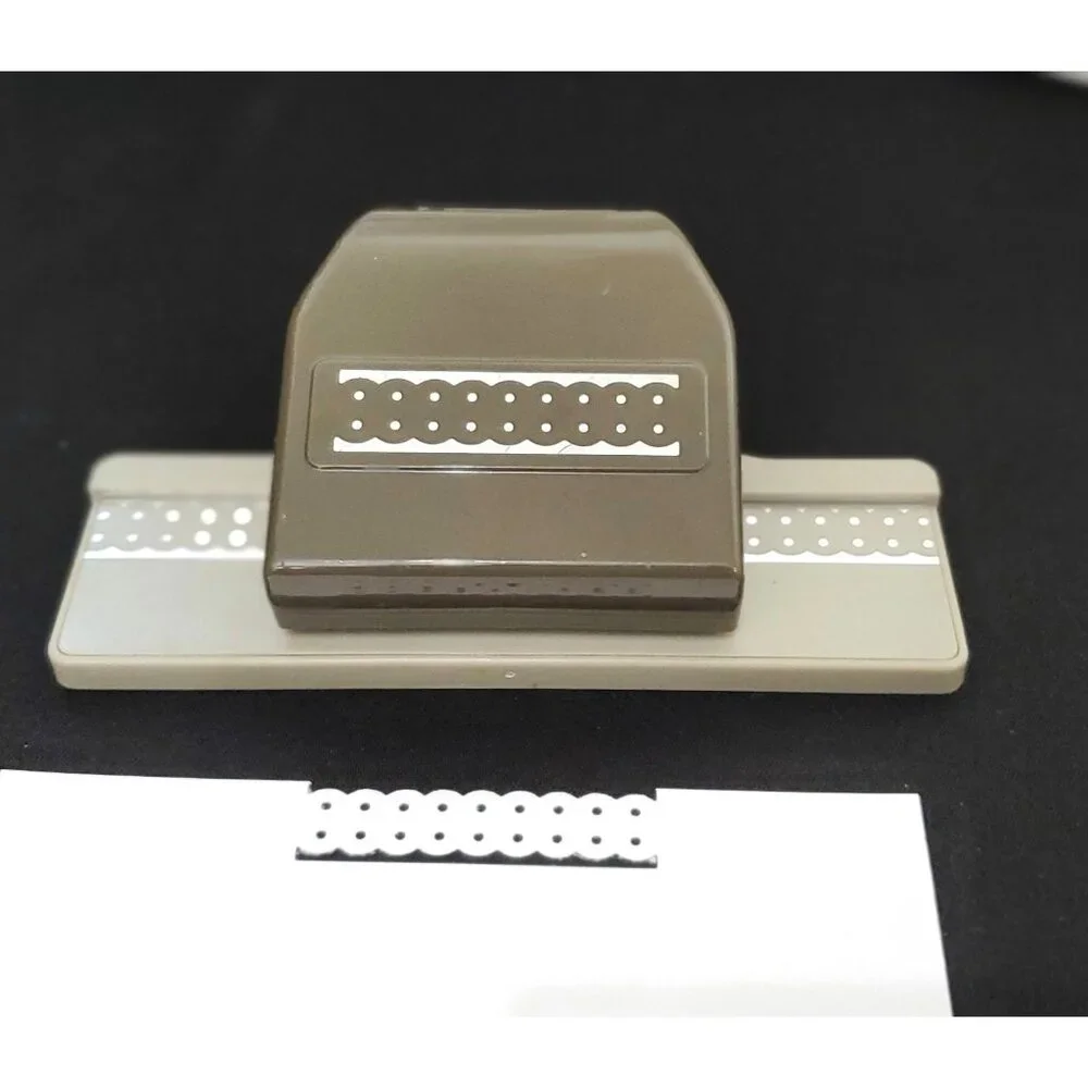 Stampin Up RIBBON BORDER DOTTED SCALLOP PAPER PUNCH 1.875x.5